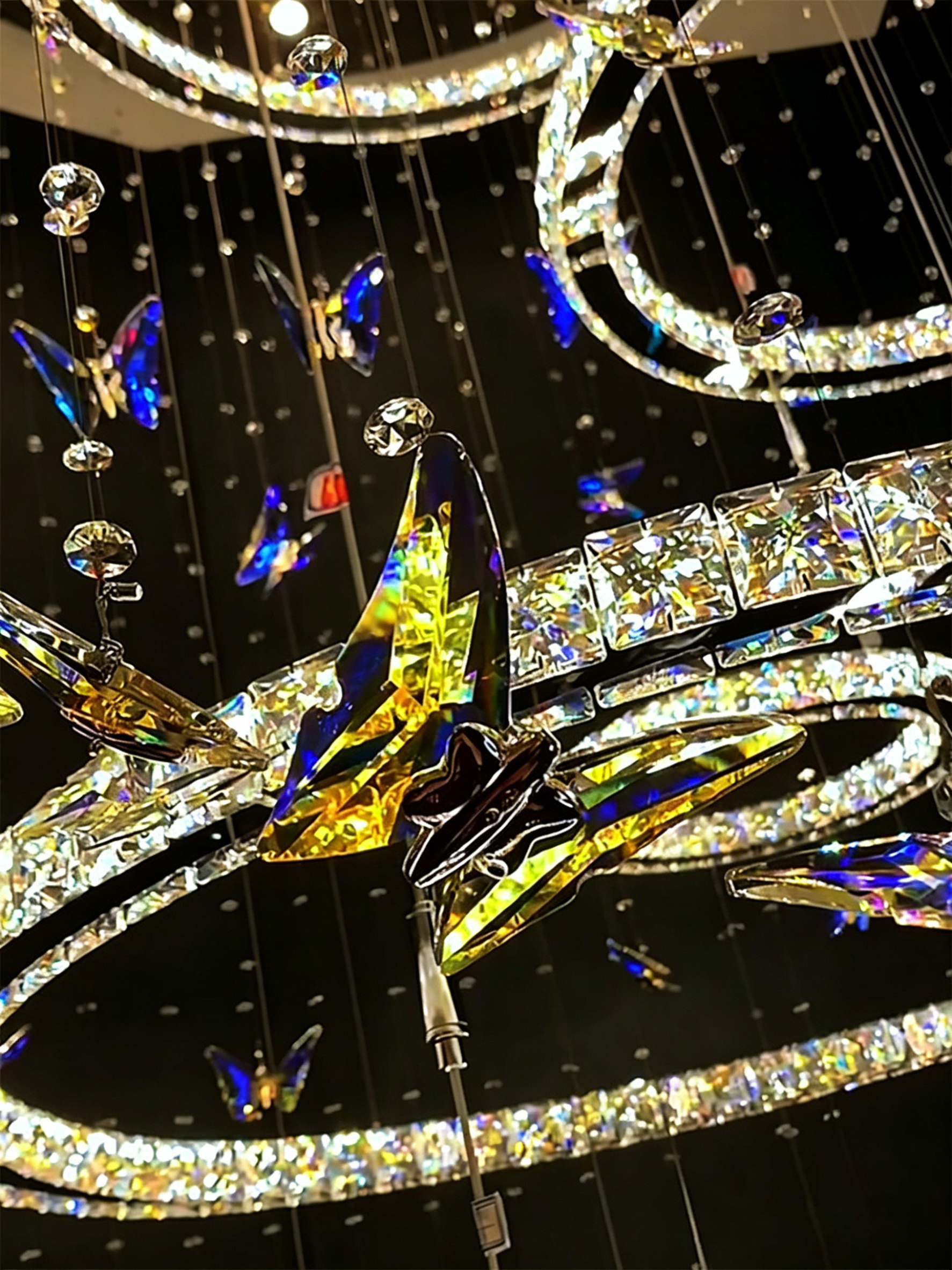 Qilux Crystal Chandelier 650 - Image 5